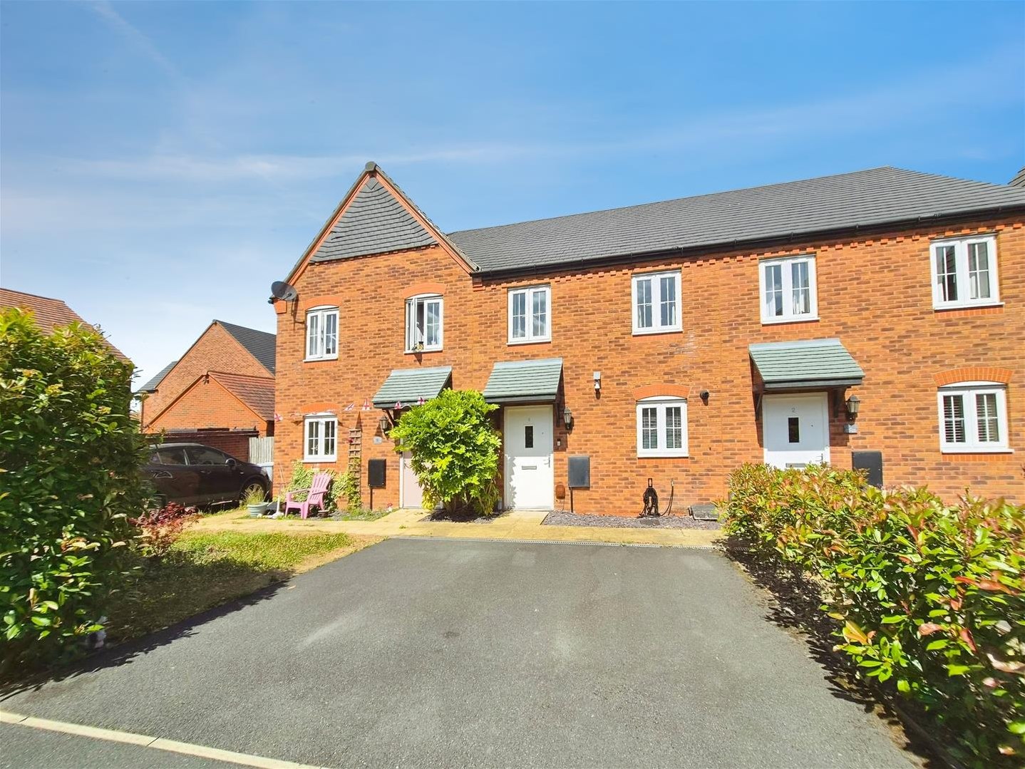 2 bedroom House (unspecified) Under Offer