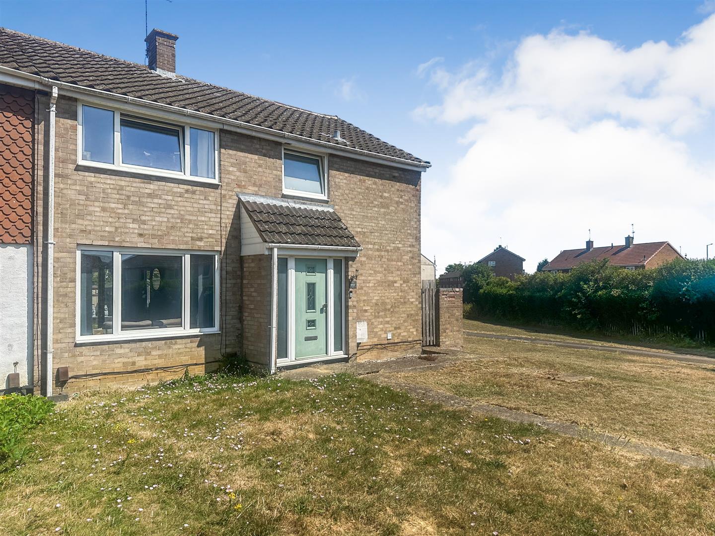 4 bedroom End of terrace house Under Offer