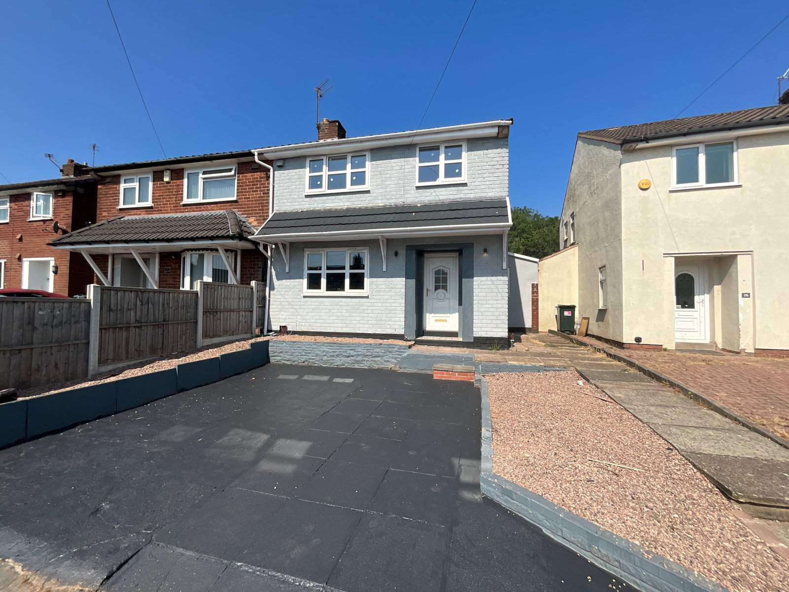 3 bedroom Semi-detached house For Sale