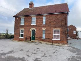1 bedroom Flat To Let