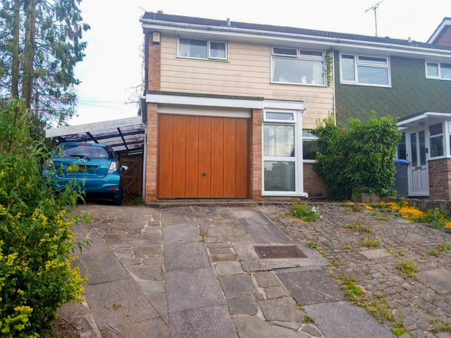 3 bedroom Link detached house For Sale