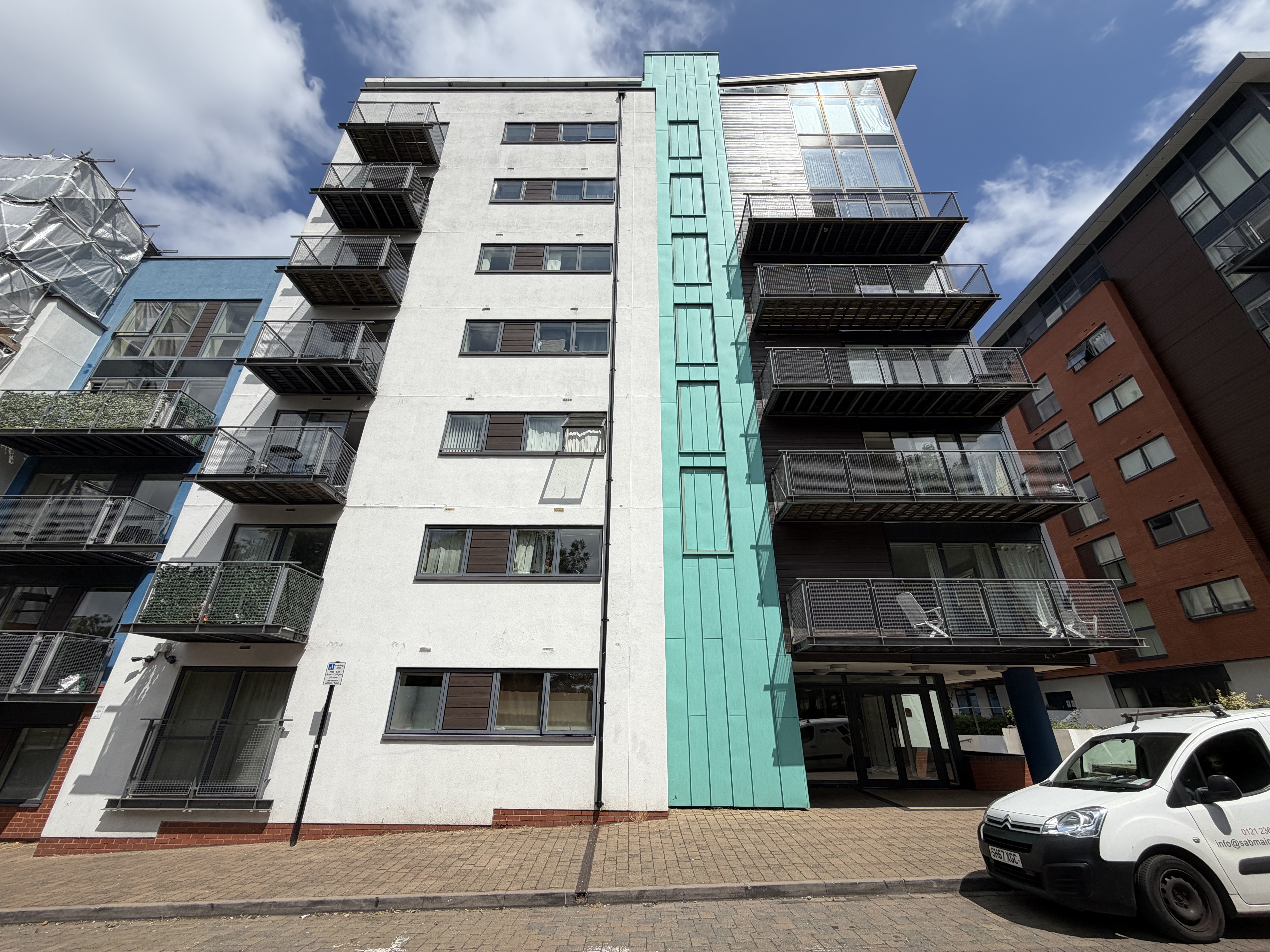 2 bedroom Apartment For Sale