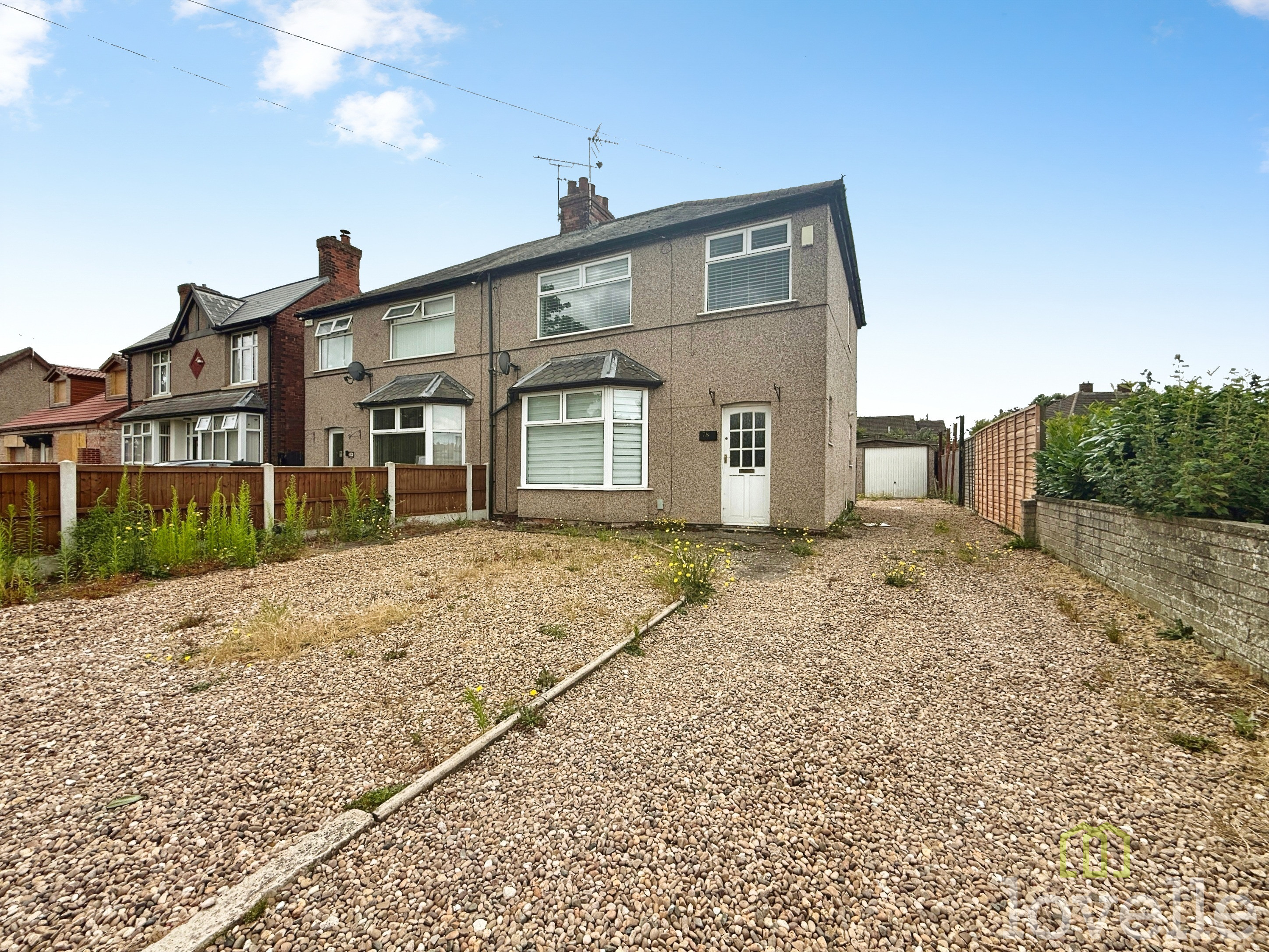 3 bedroom Semi-detached house To Let