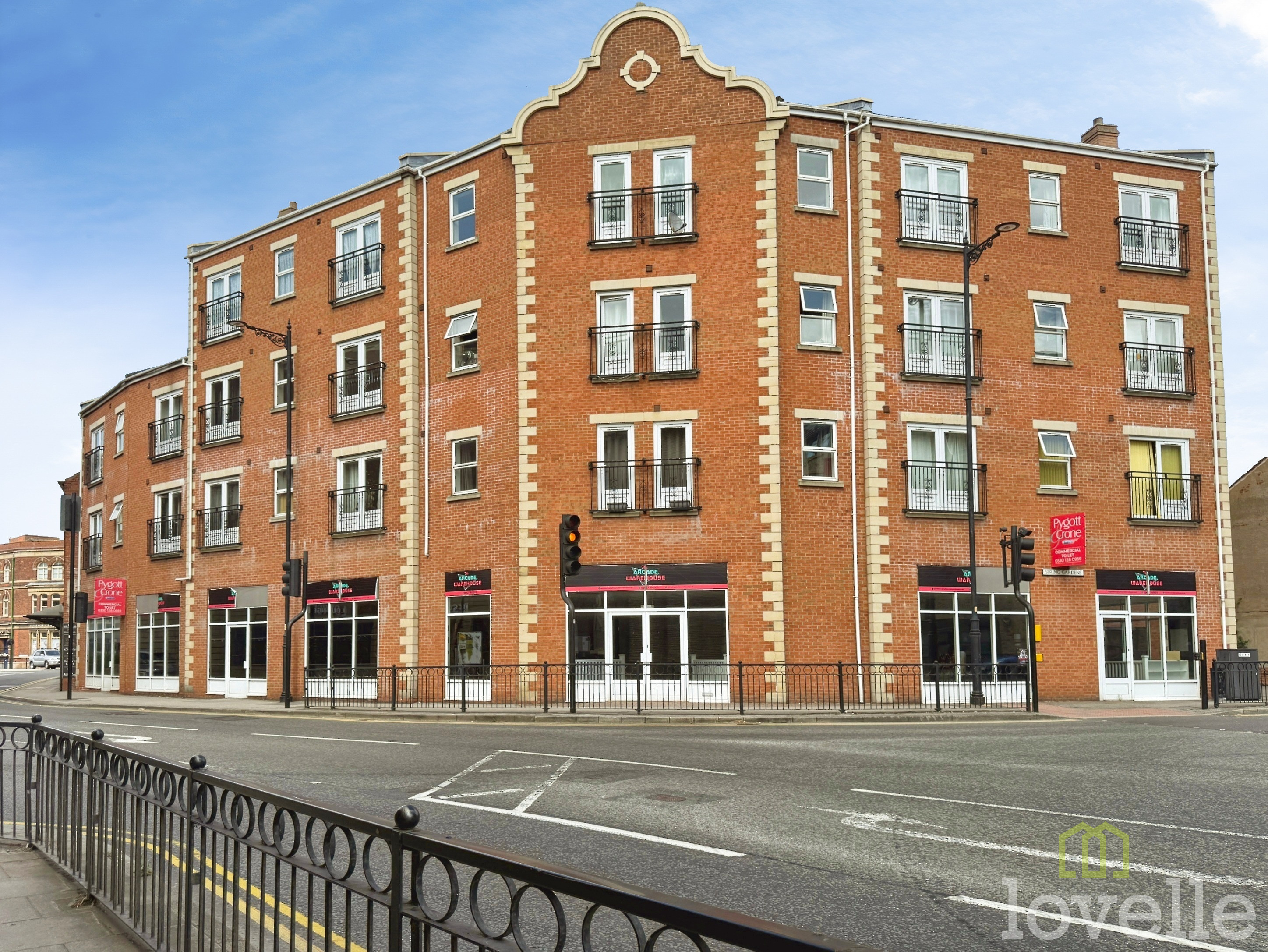 2 bedroom Flat To Let