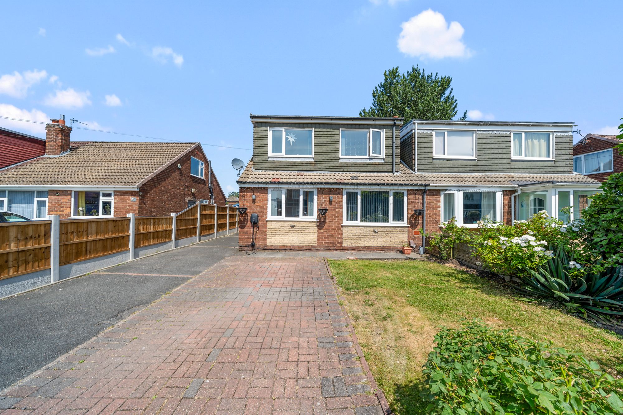 4 bedroom Semi-detached house For Sale