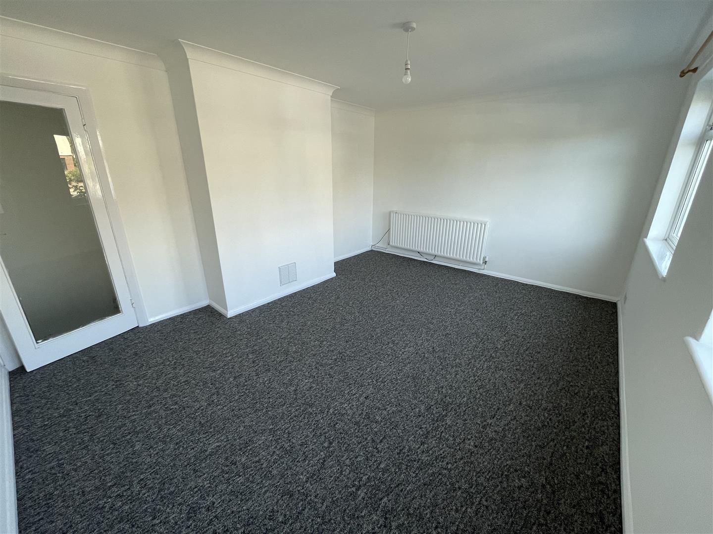 2 bedroom Flat To Let