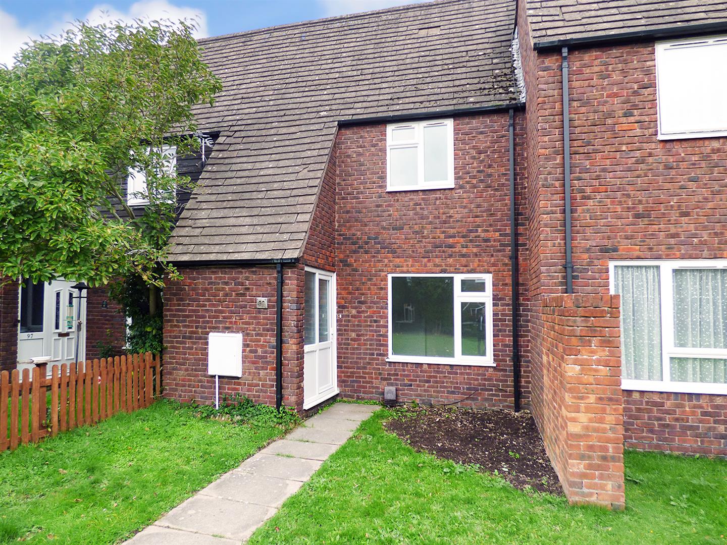3 bedroom Terraced House To Let