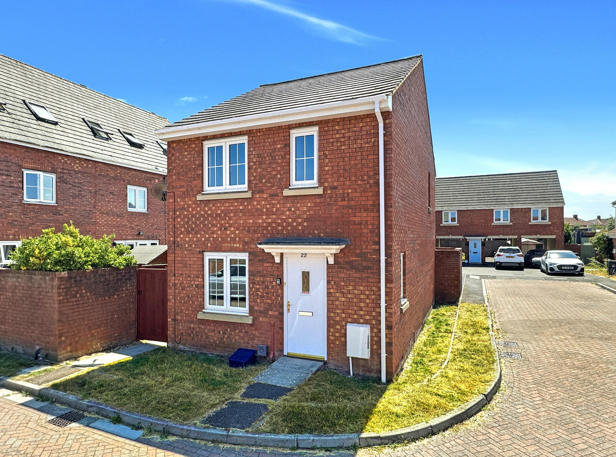 3 bedroom Detached house To Let