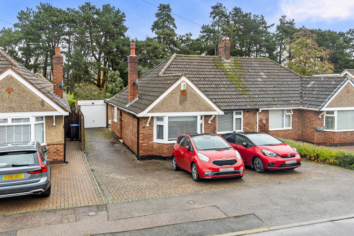 2 bedroom Semi-detached house For Sale