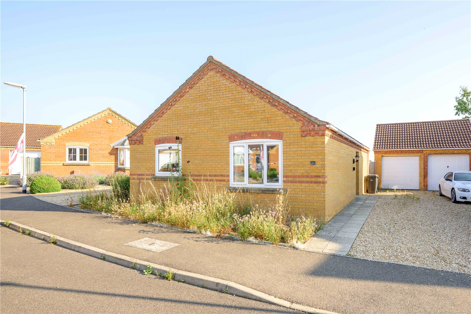 2 bedroom Detached house Under Offer