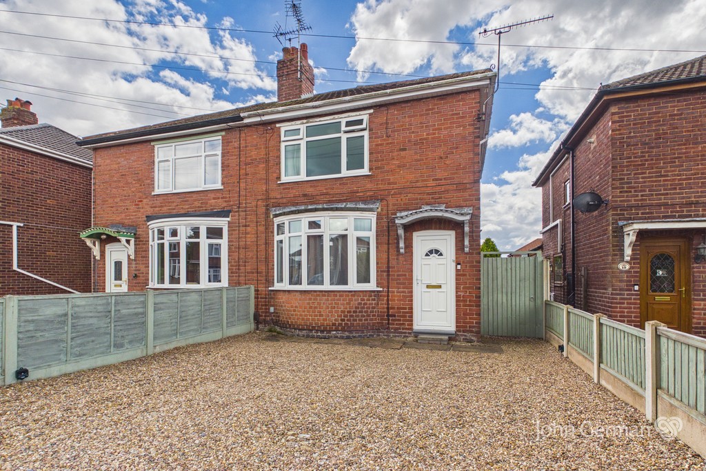 2 bedroom Semi-detached house For Sale