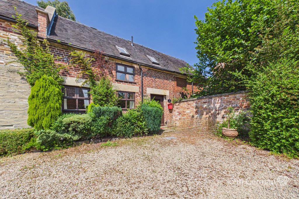 2 bedroom Barn For Sale