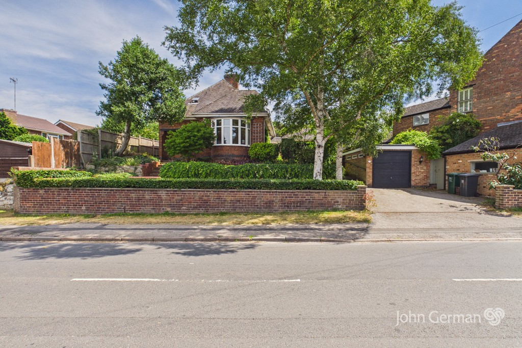 3 bedroom Property For Sale