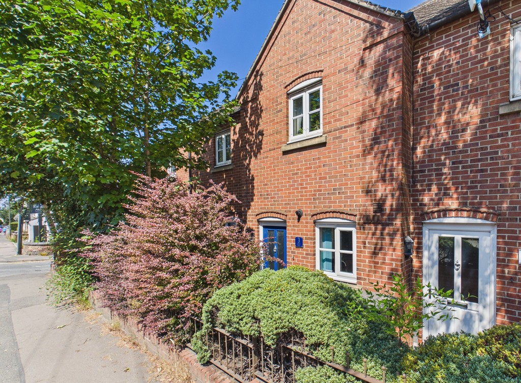 2 bedroom Property For Sale
