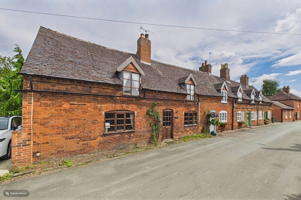 3 bedroom Cottage For Sale
