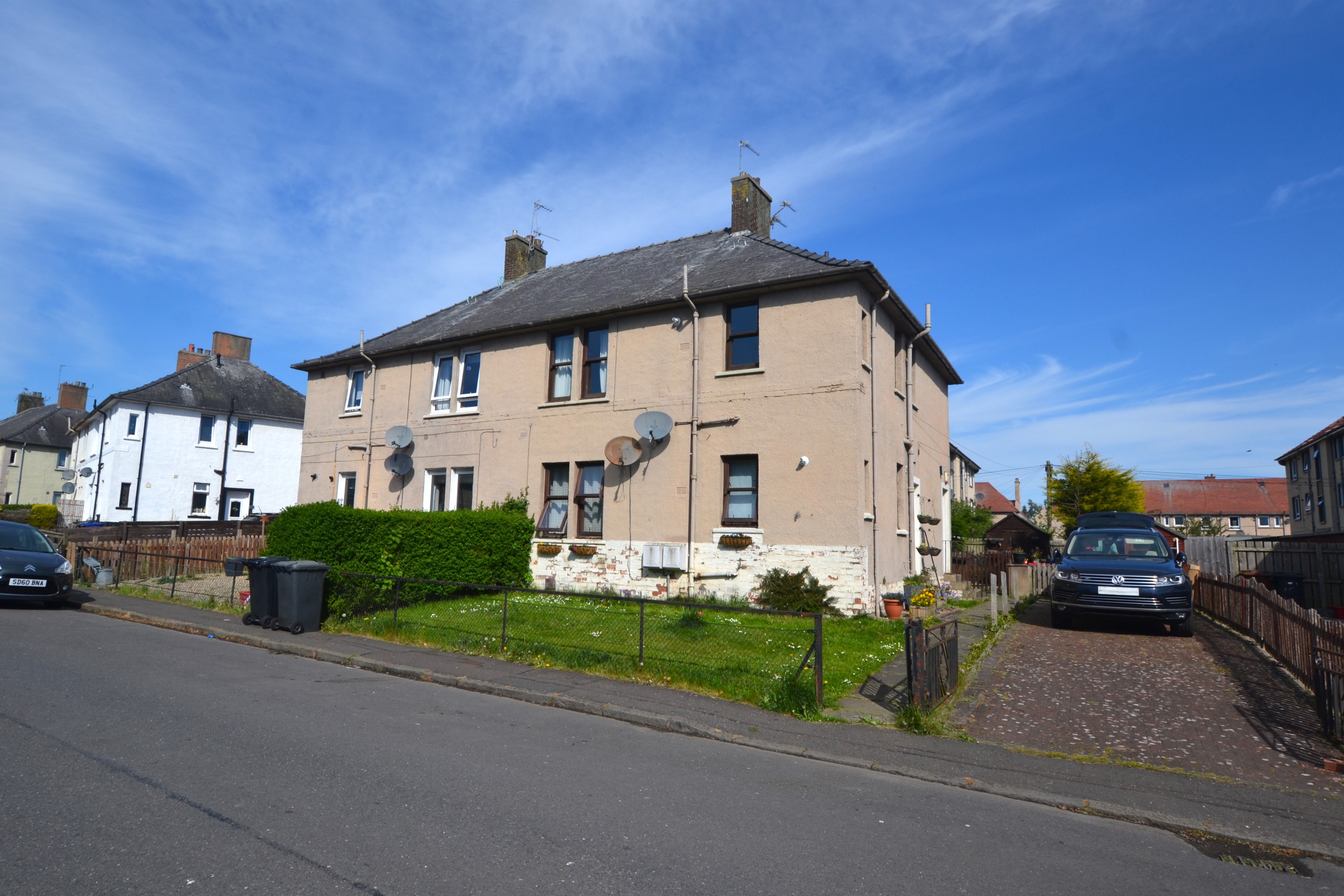2 bedroom Flat To Let