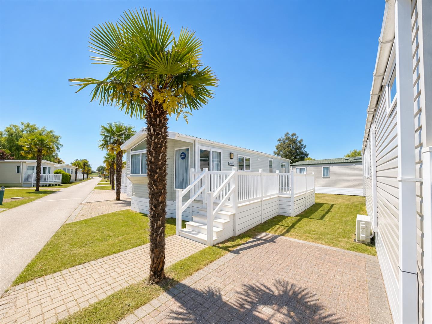 2 bedroom House (unspecified) For Sale