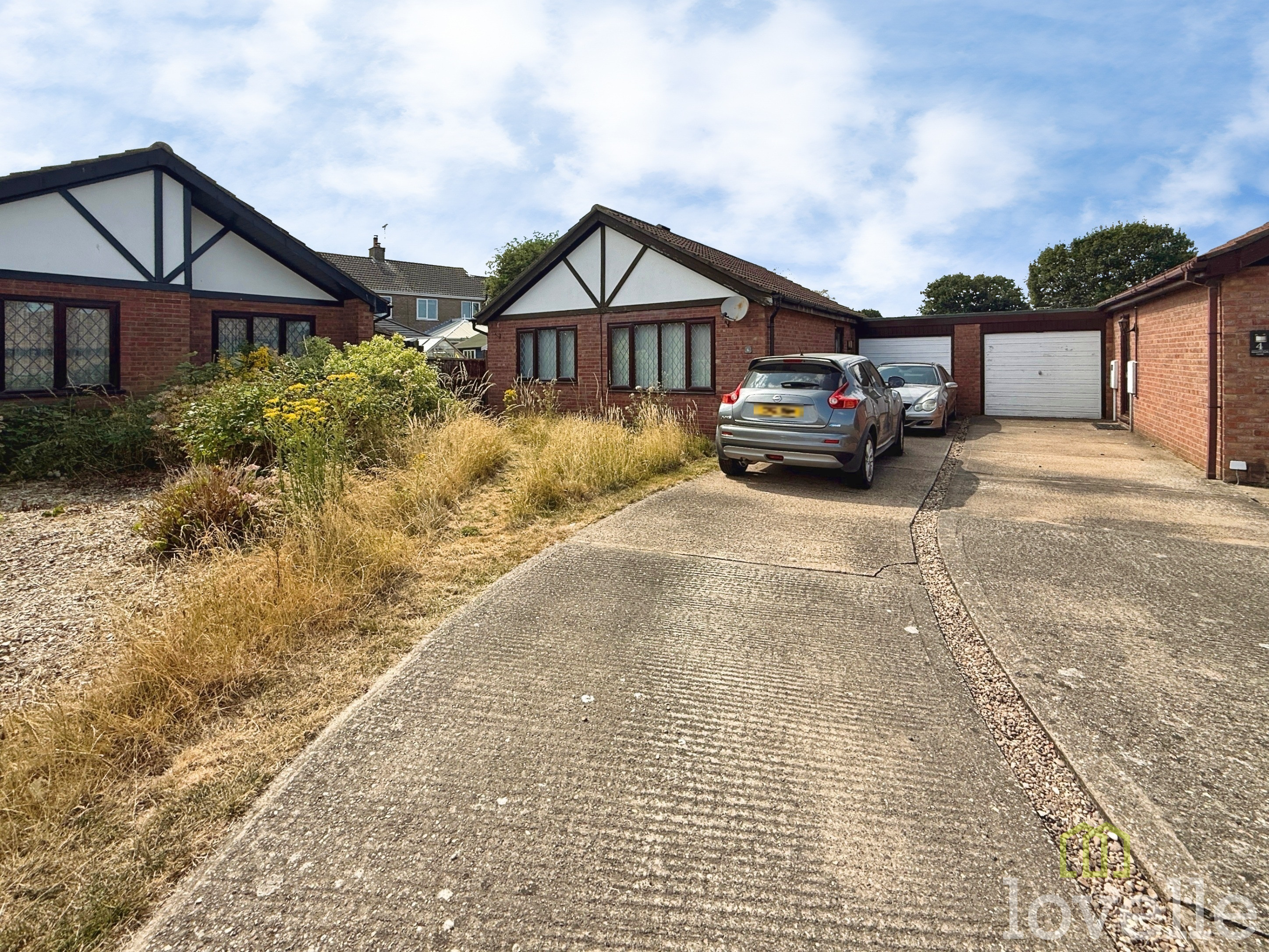 2 bedroom Detached bungalow To Let