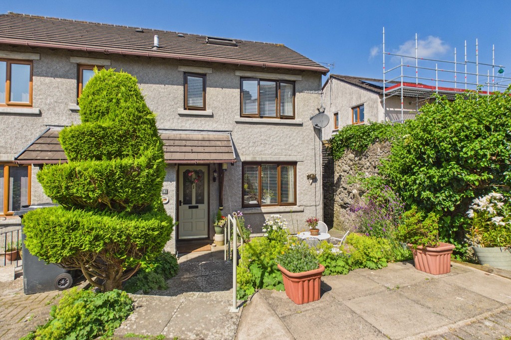 3 bedroom Cottage For Sale