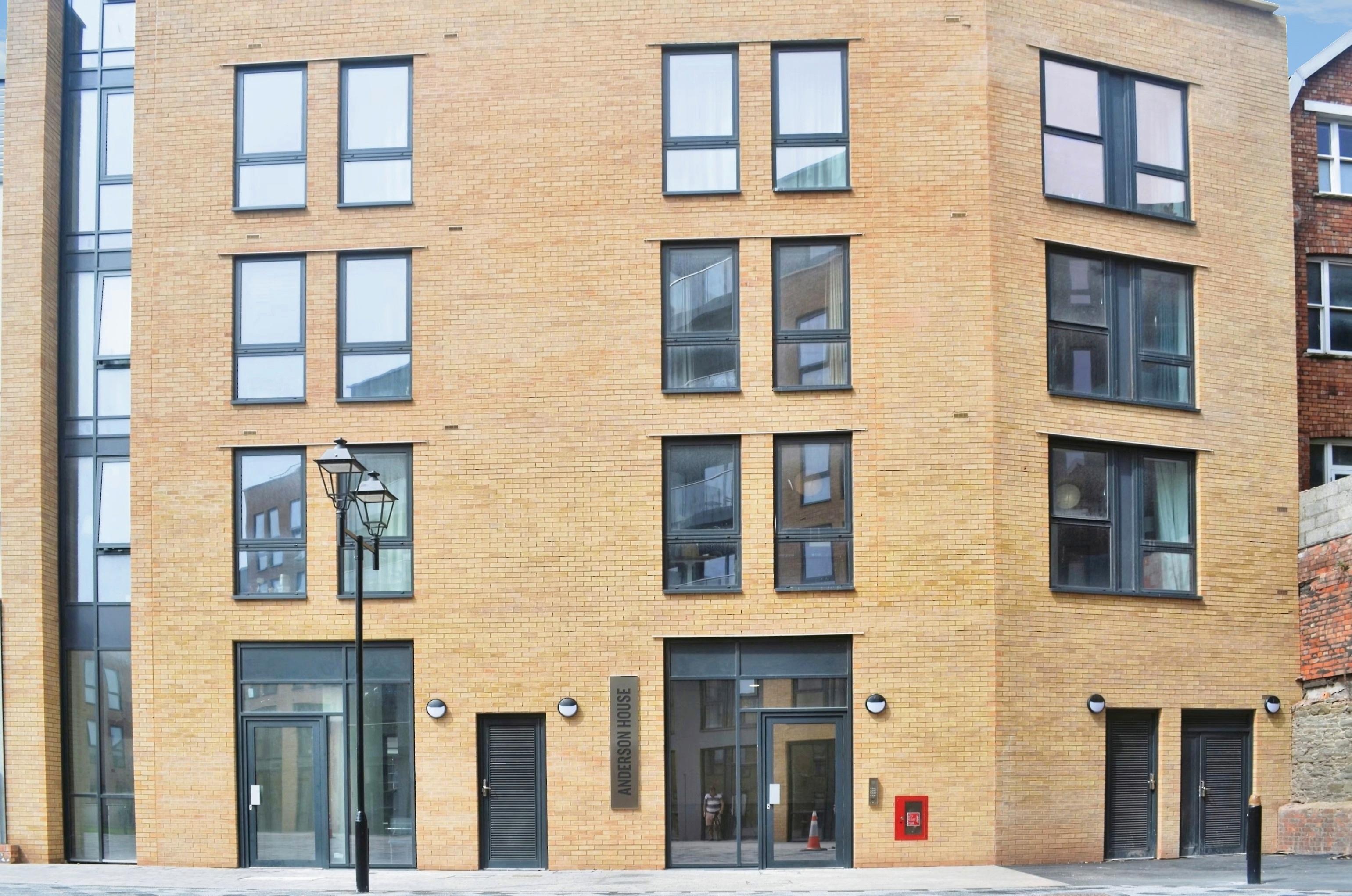 1 bedroom Flat To Let