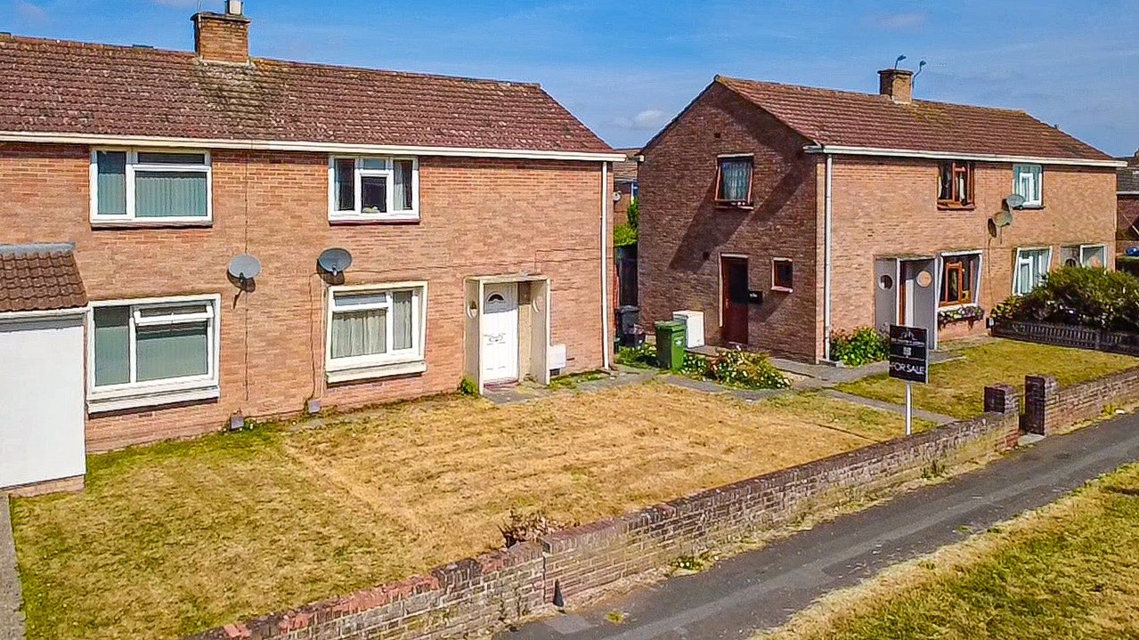 3 bedroom House (unspecified) Under Offer