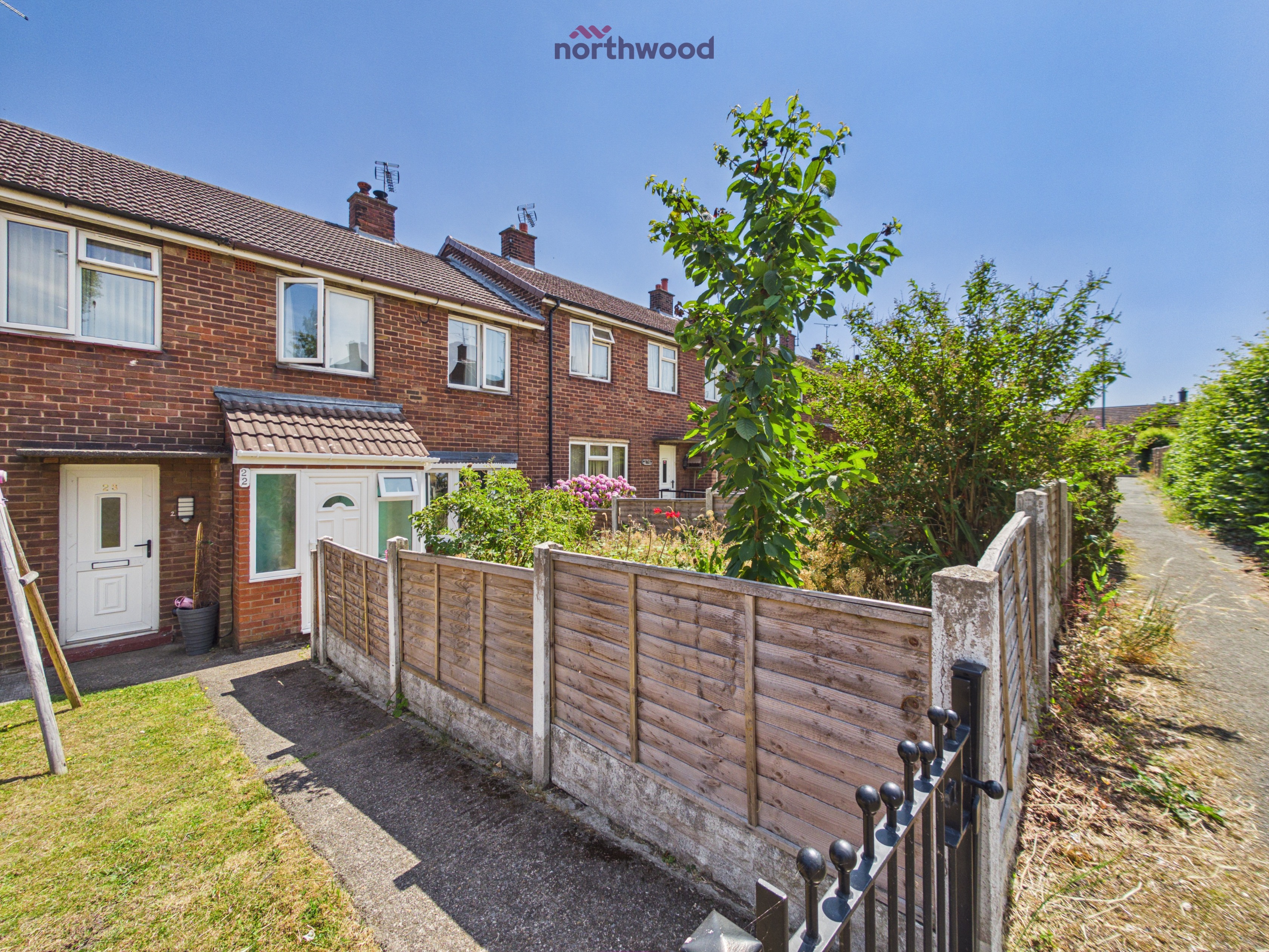 2 bedroom Terraced House Under Offer