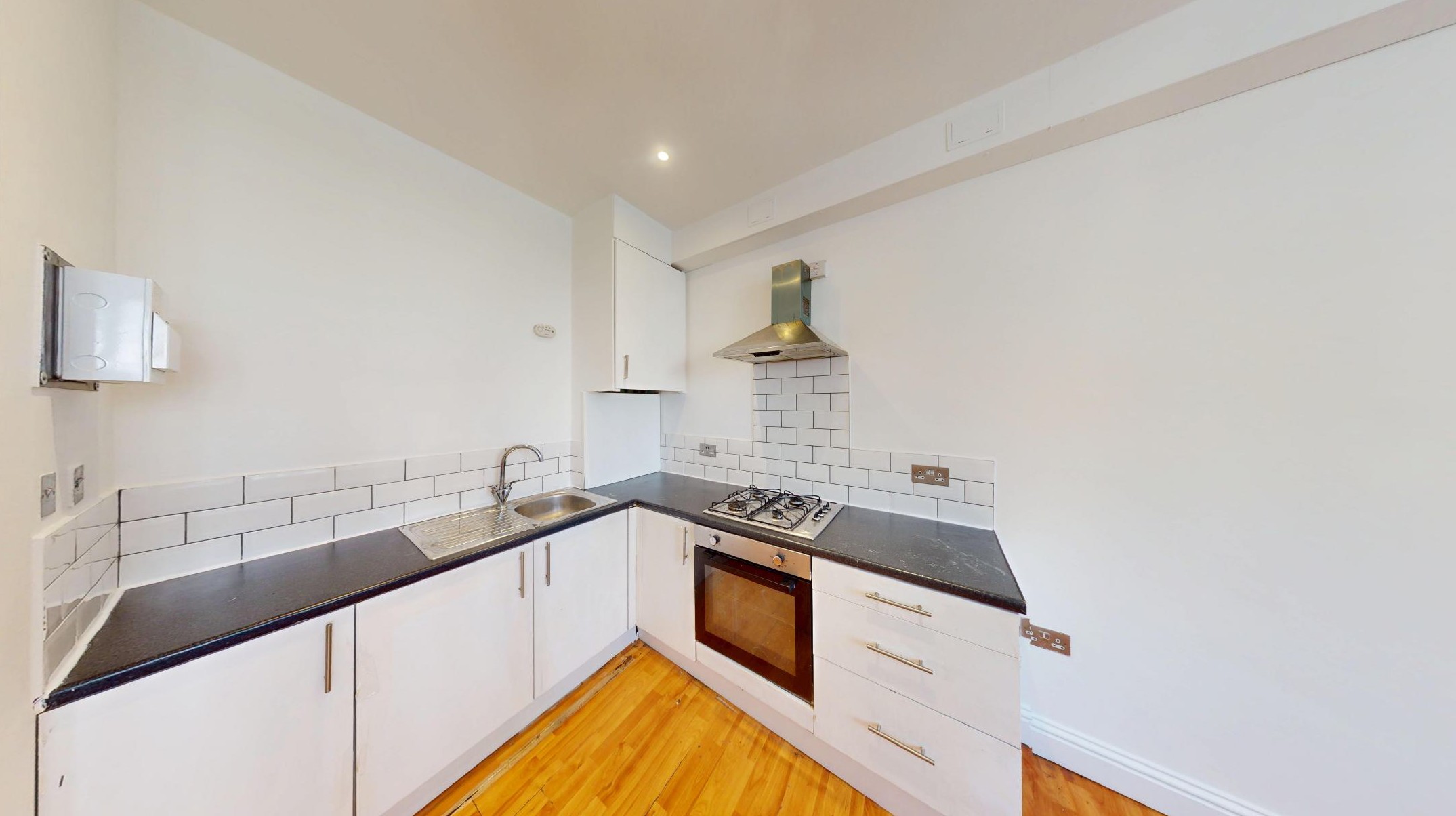  Flat To Let