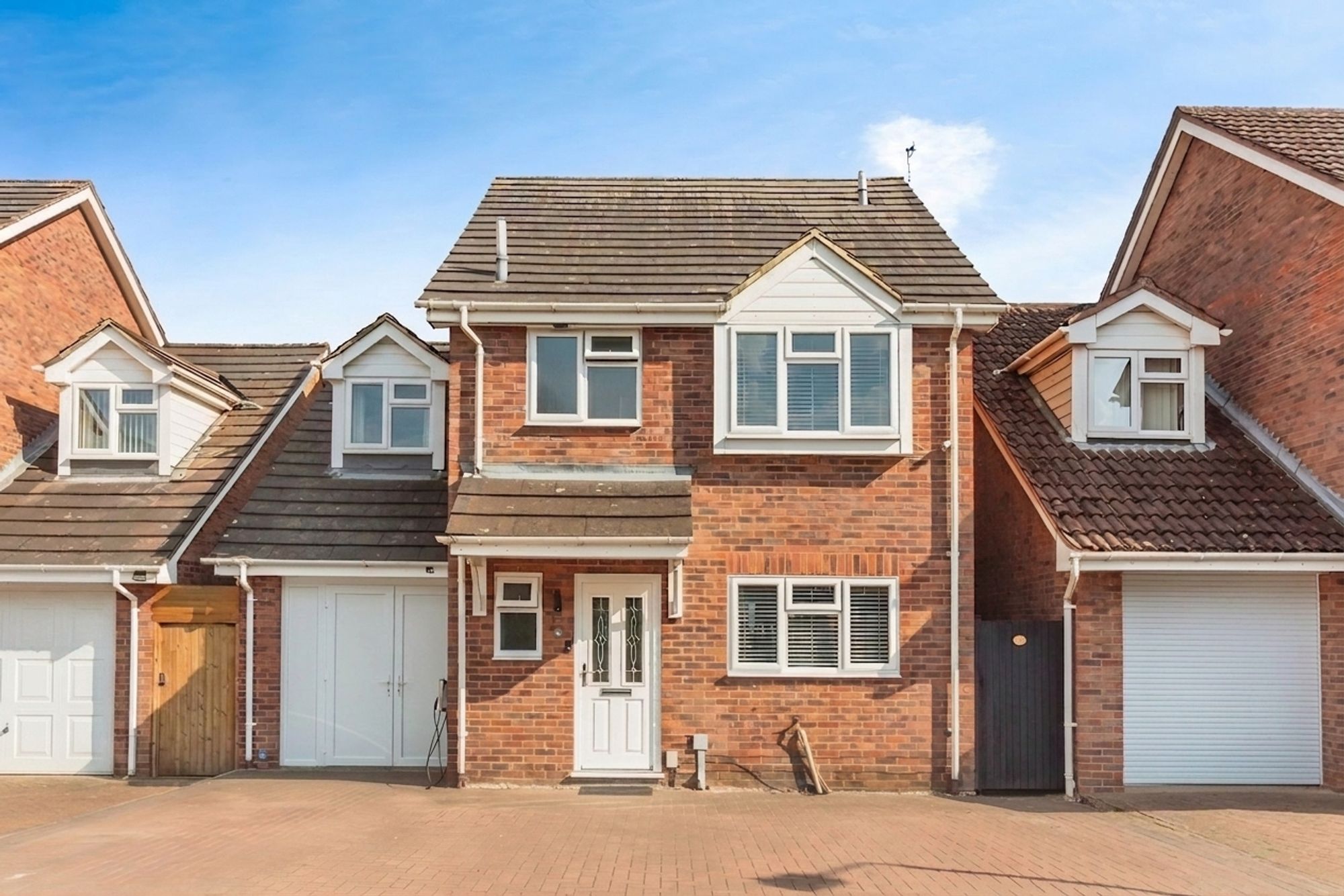 4 bedroom Detached house Under Offer