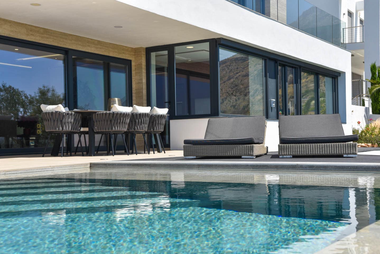 6 bedroom Villa For Sale