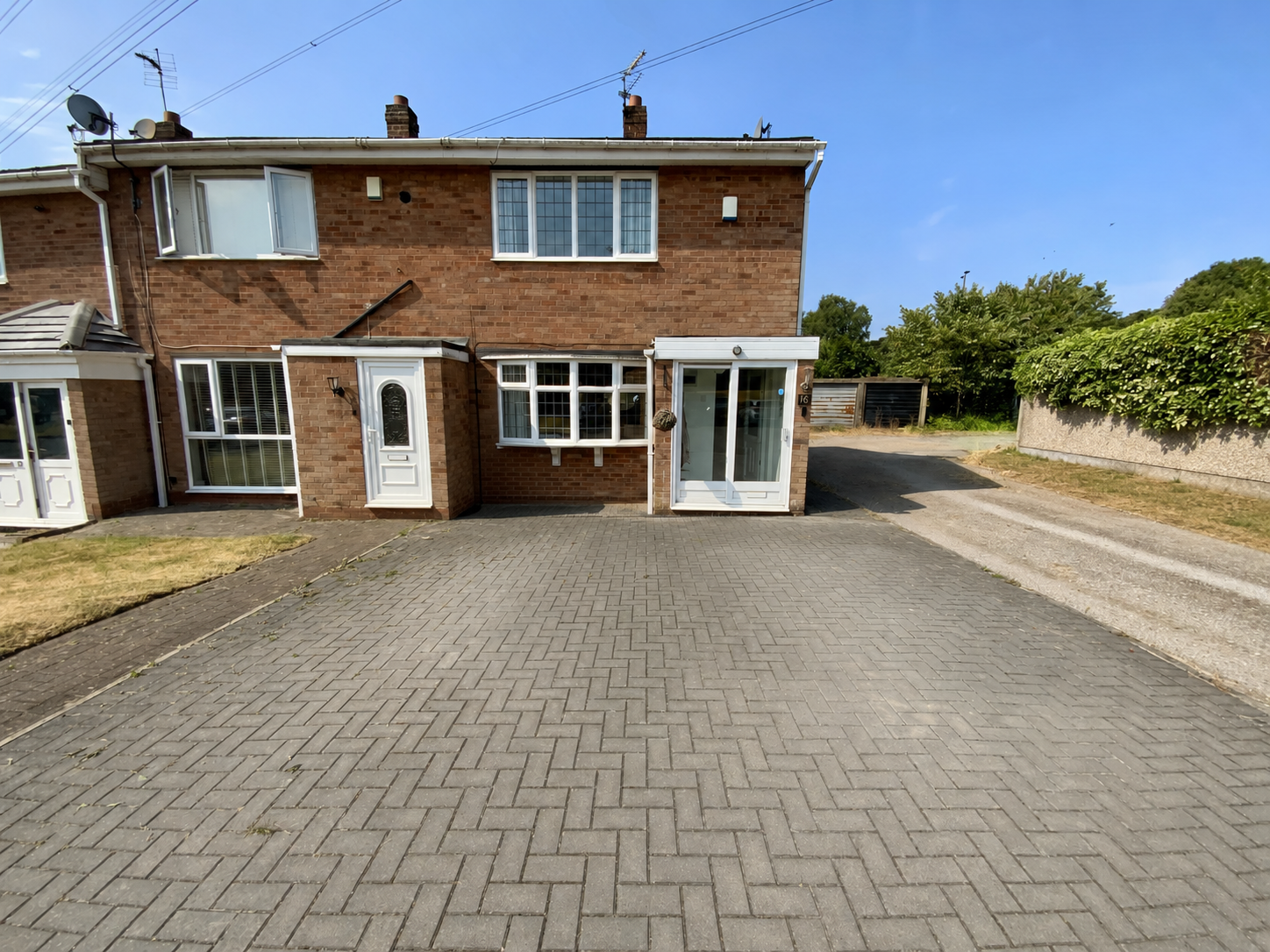 2 bedroom Terraced House Under Offer