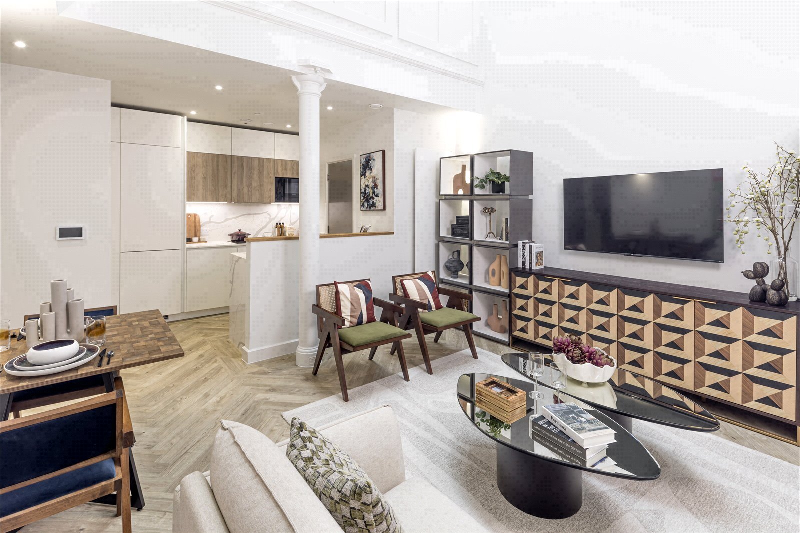2 bedroom Flat For Sale