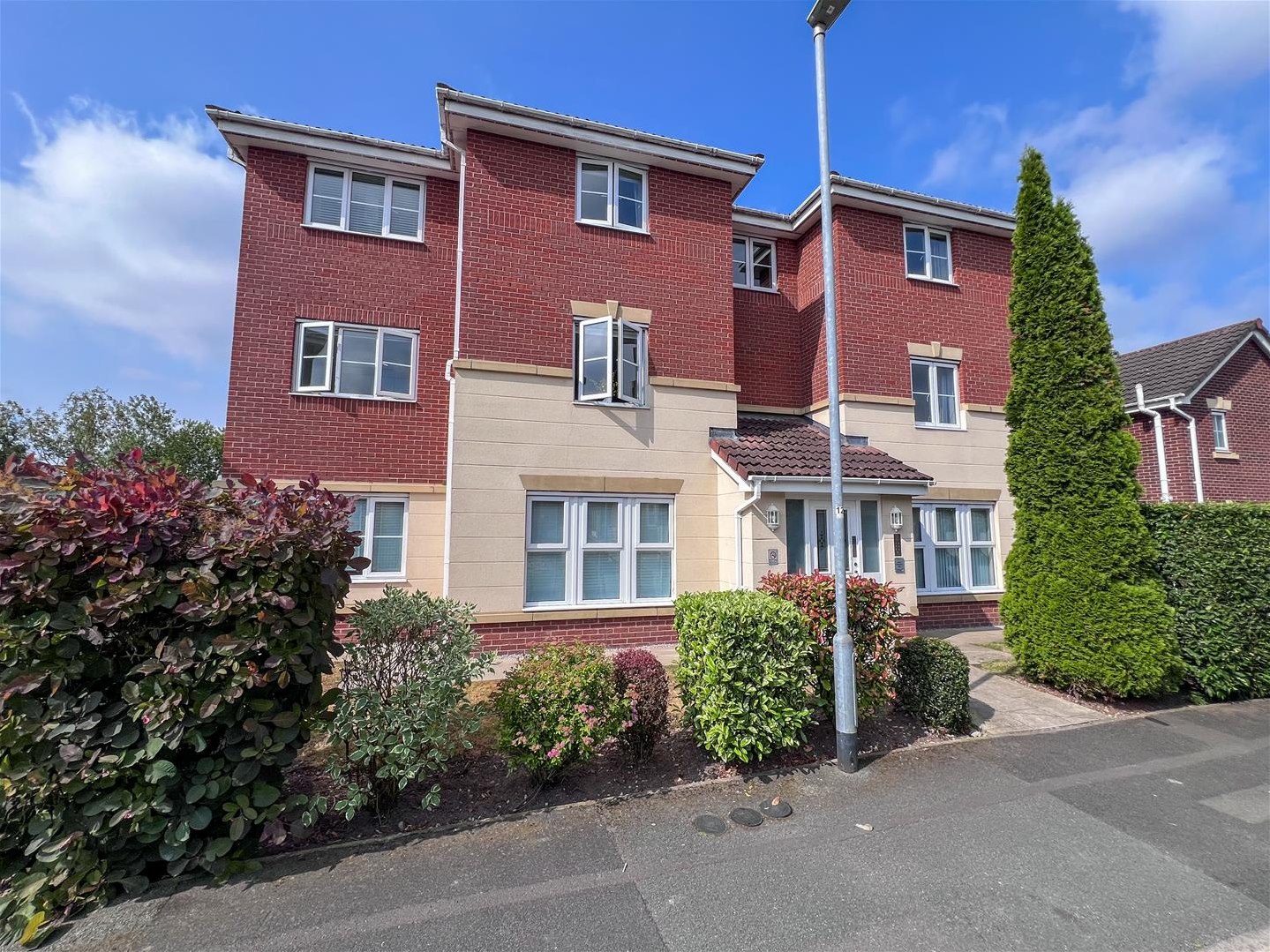 2 bedroom Flat share Under Offer