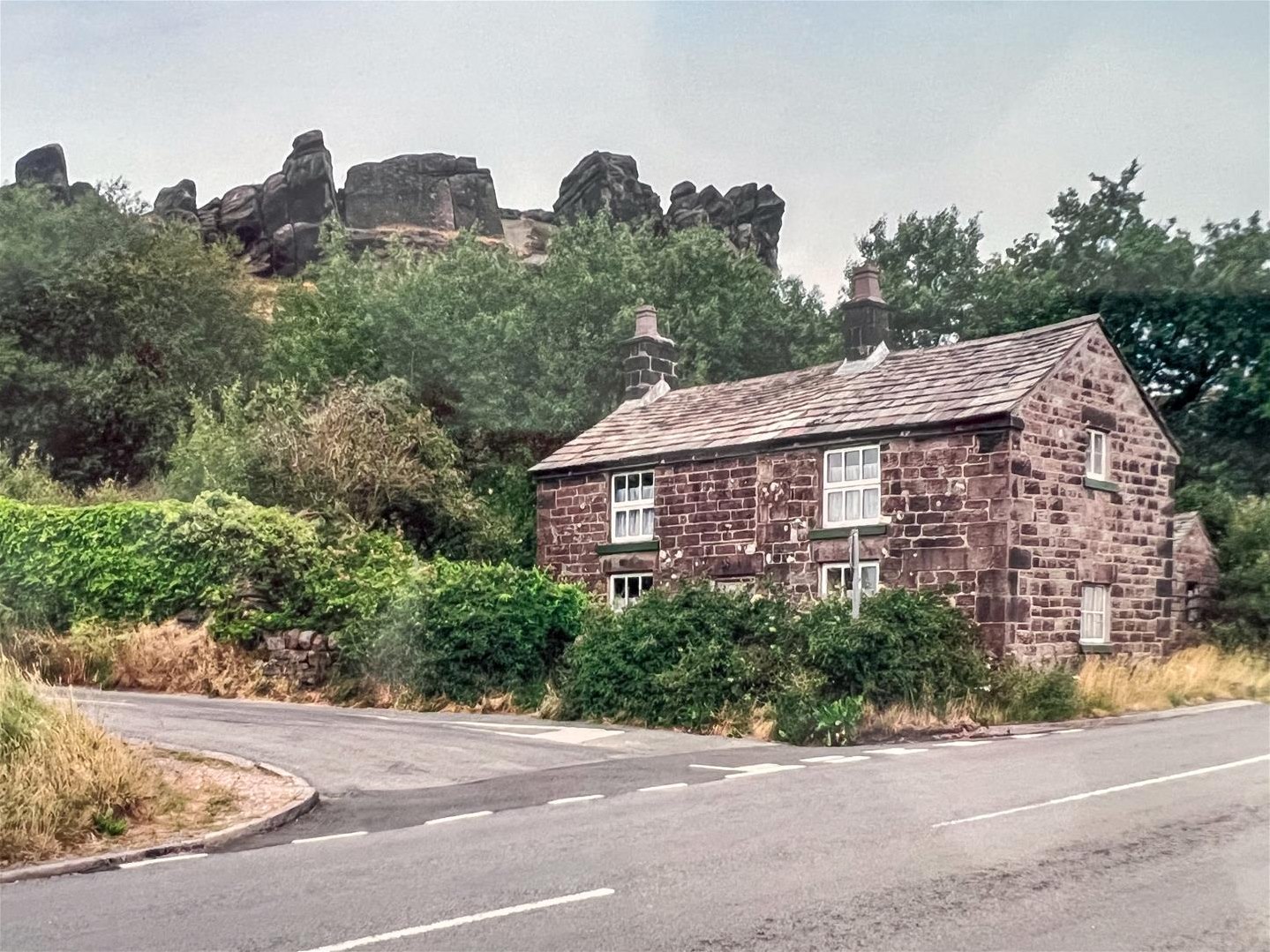 2 bedroom Cottage For Sale