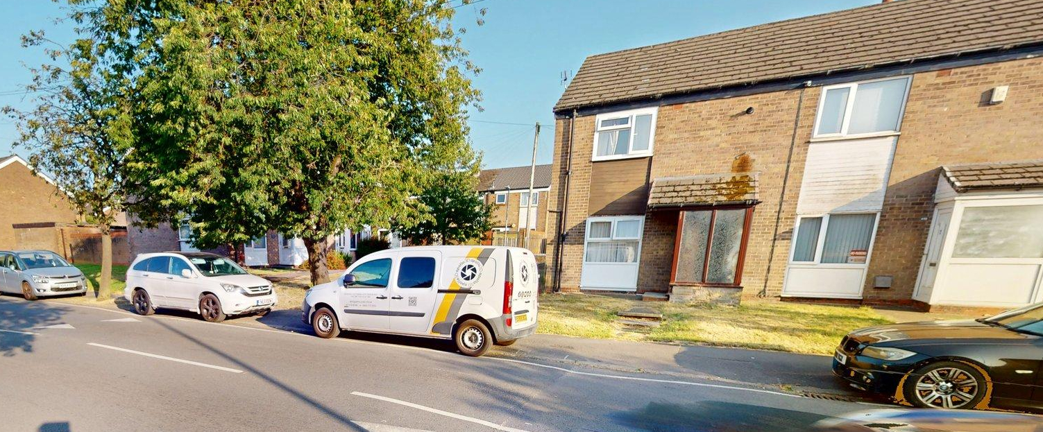  Terraced House For Sale