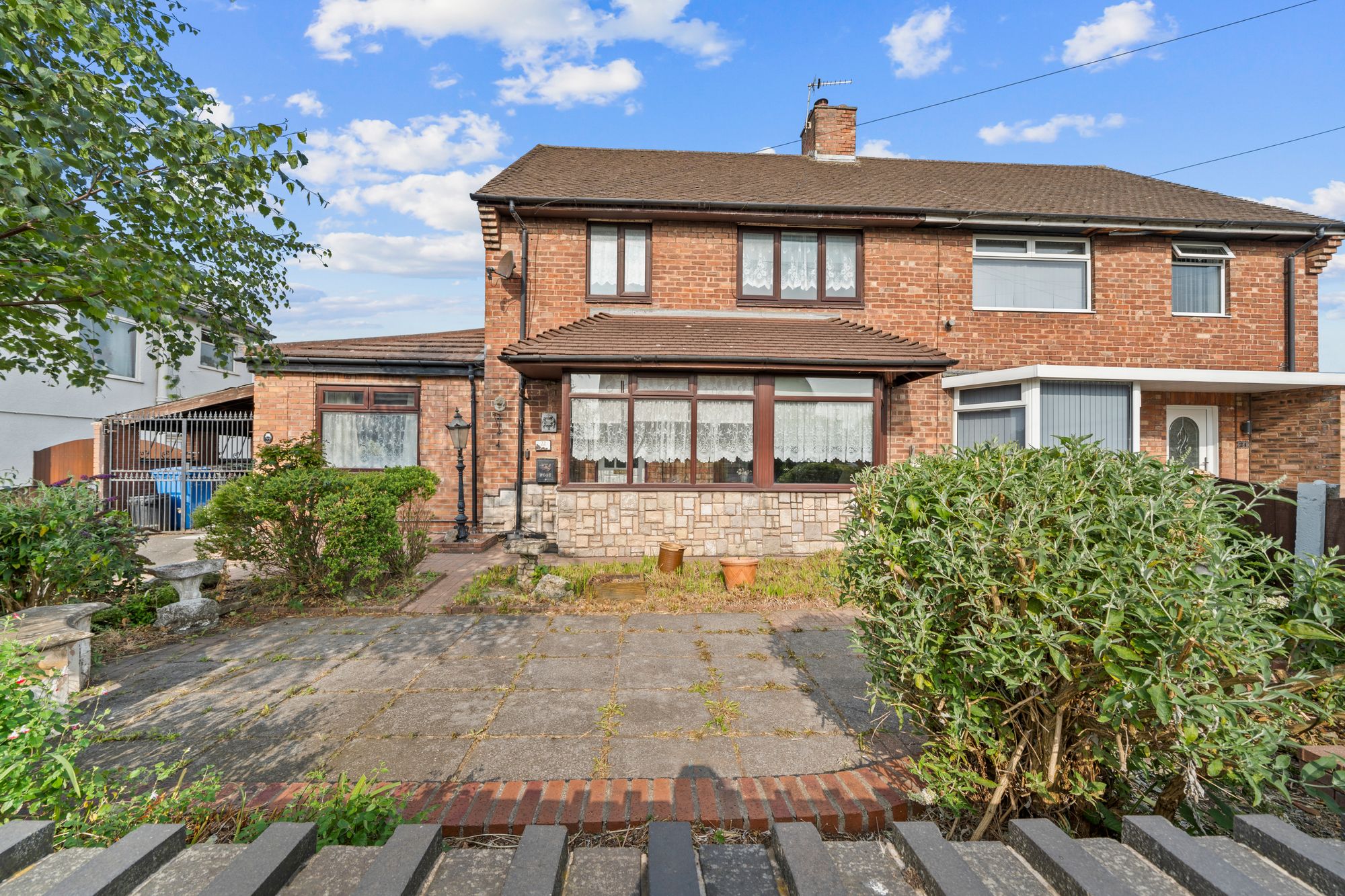 3 bedroom Semi-detached house For Sale