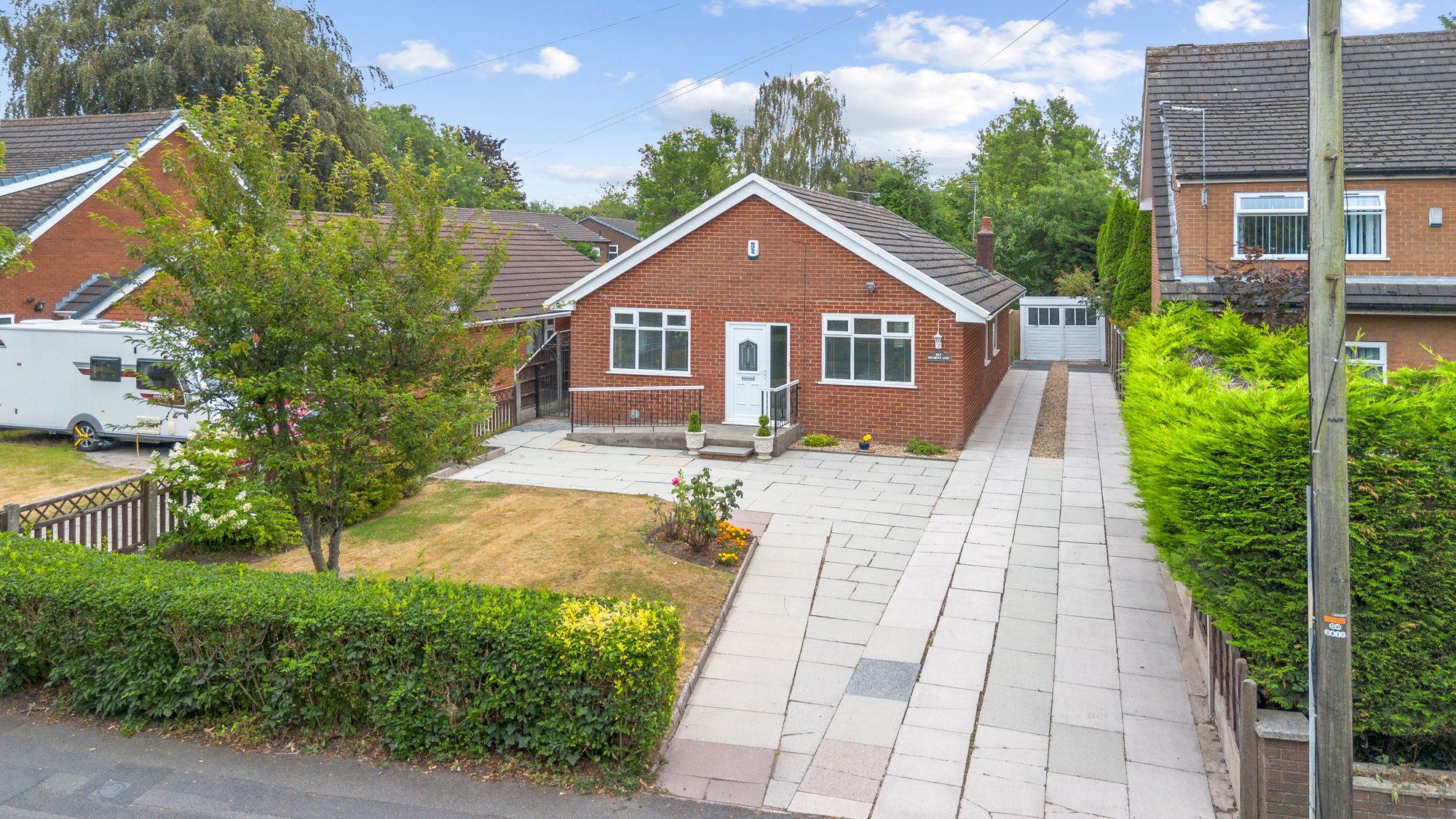 4 bedroom Detached bungalow For Sale