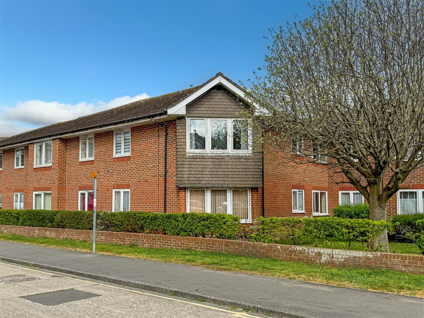 1 bedroom Apartment For Sale