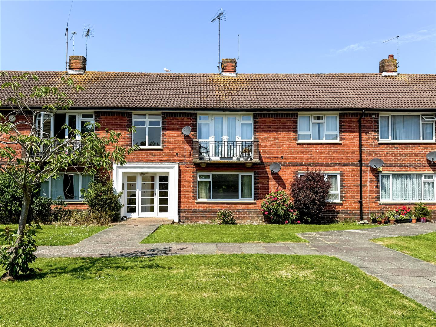 2 bedroom Apartment For Sale