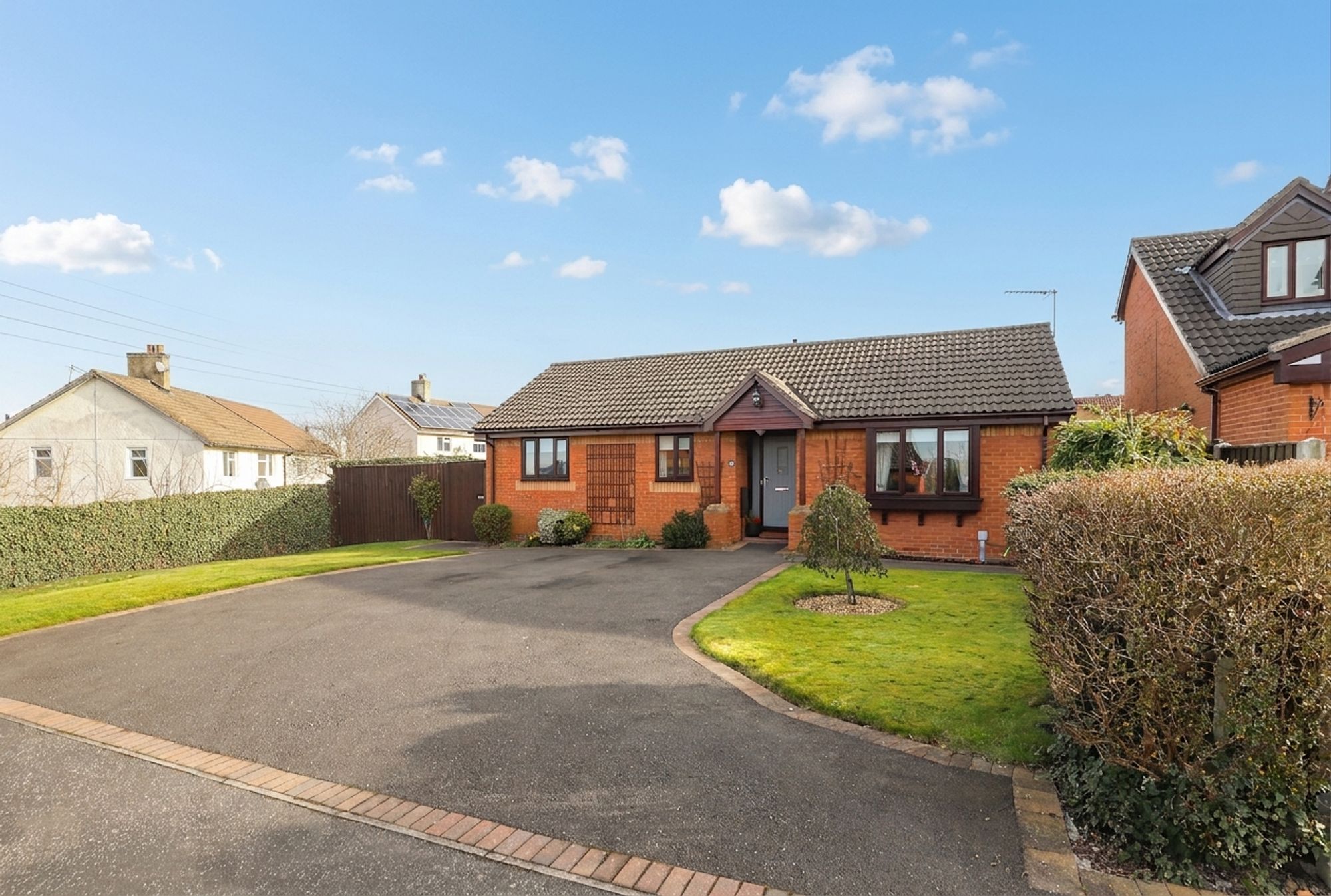 3 bedroom Detached bungalow For Sale