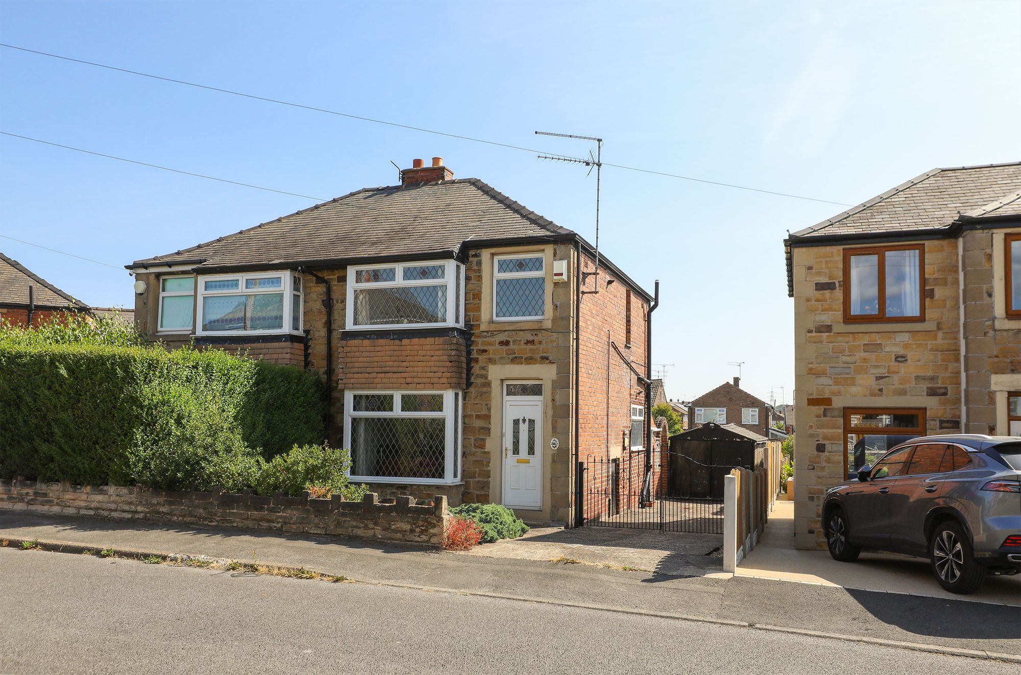 3 bedroom Semi-detached house For Sale