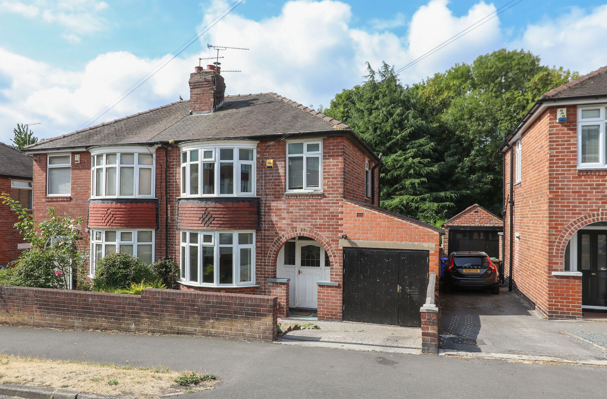 3 bedroom Semi-detached house For Sale