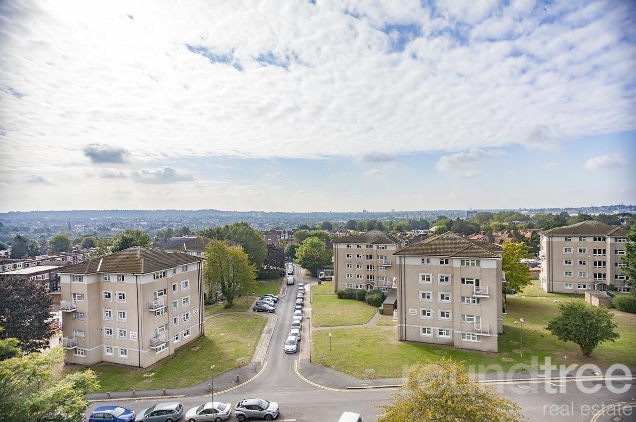 2 bedroom Flat Under Offer