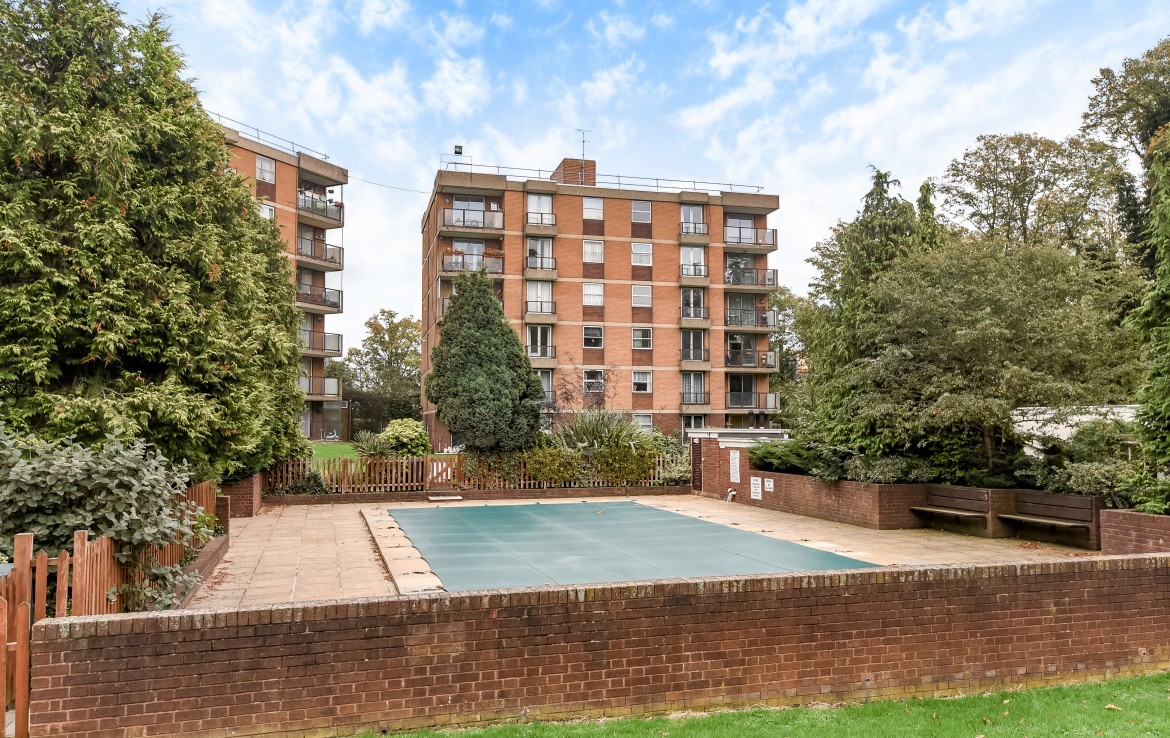 2 bedroom Apartment Under Offer