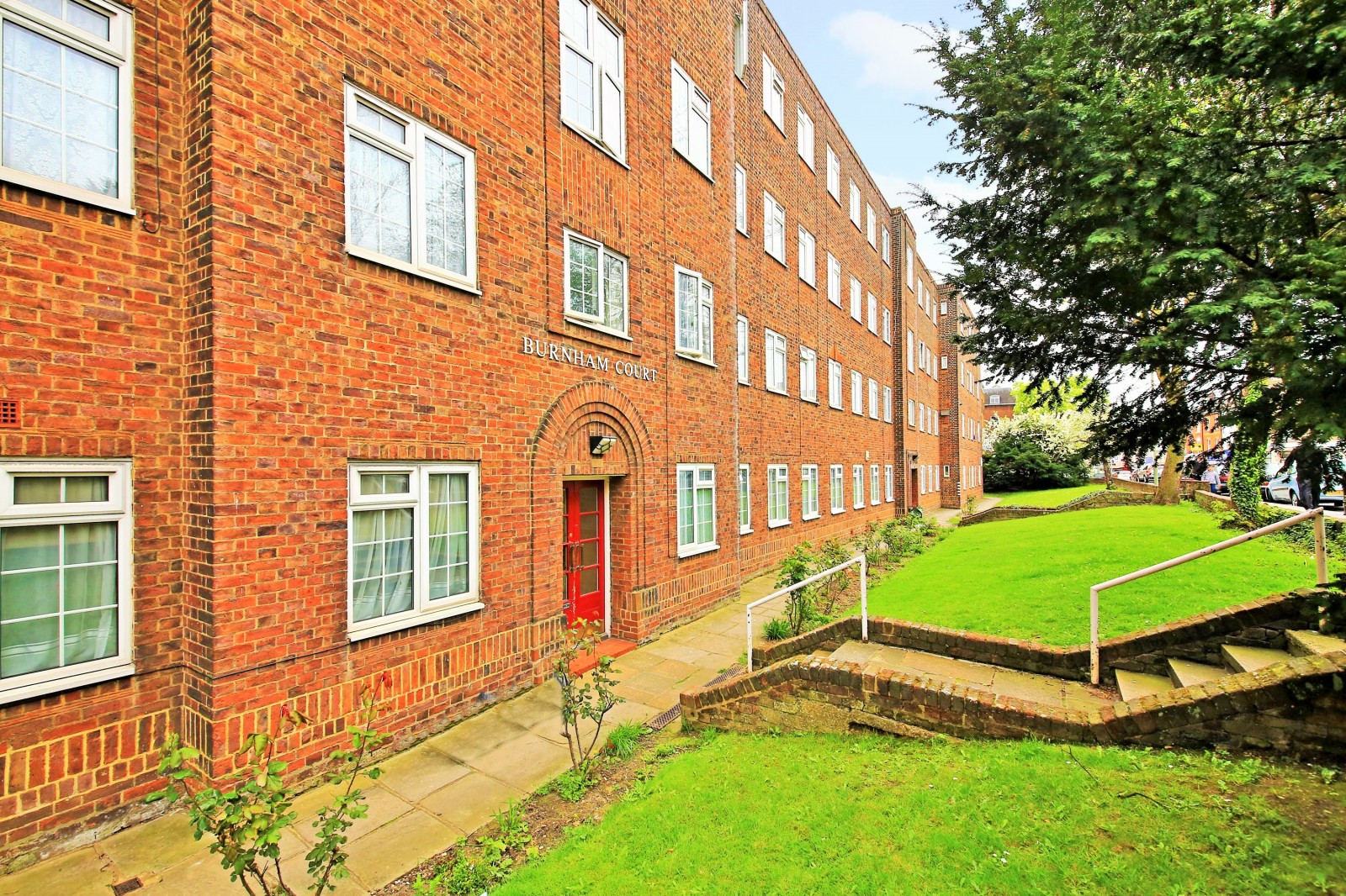 2 bedroom Apartment Under Offer