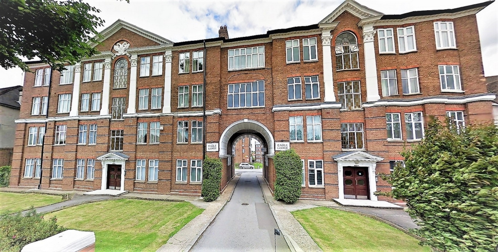 4 bedroom Apartment Under Offer