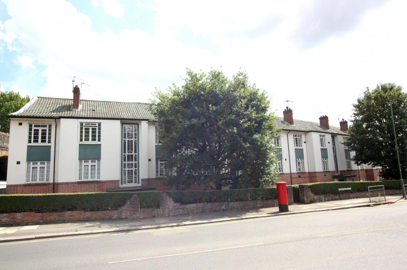 2 bedroom Flat Under Offer