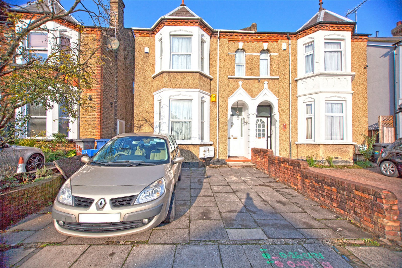 2 bedroom Flat Under Offer