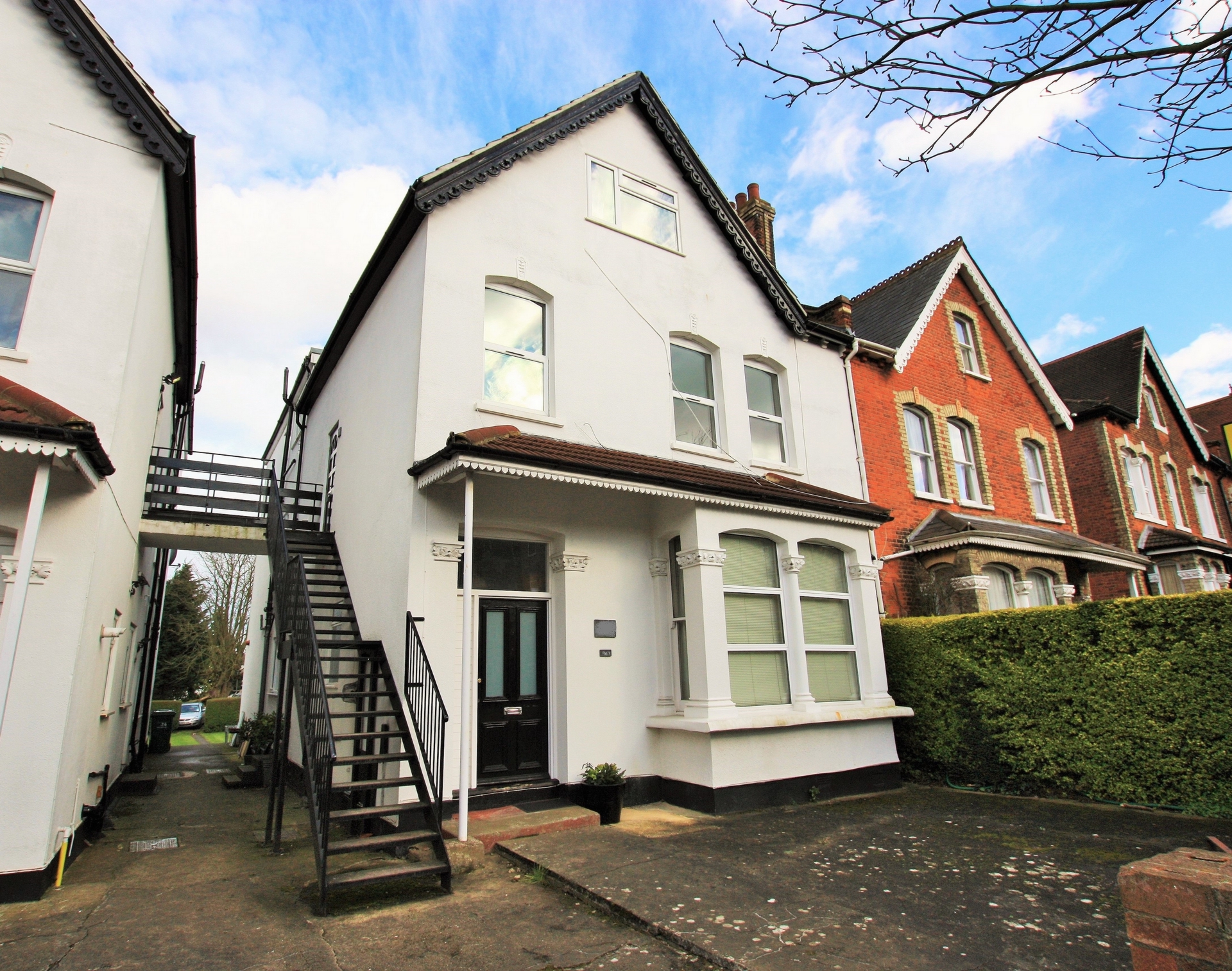 3 bedroom Flat Under Offer