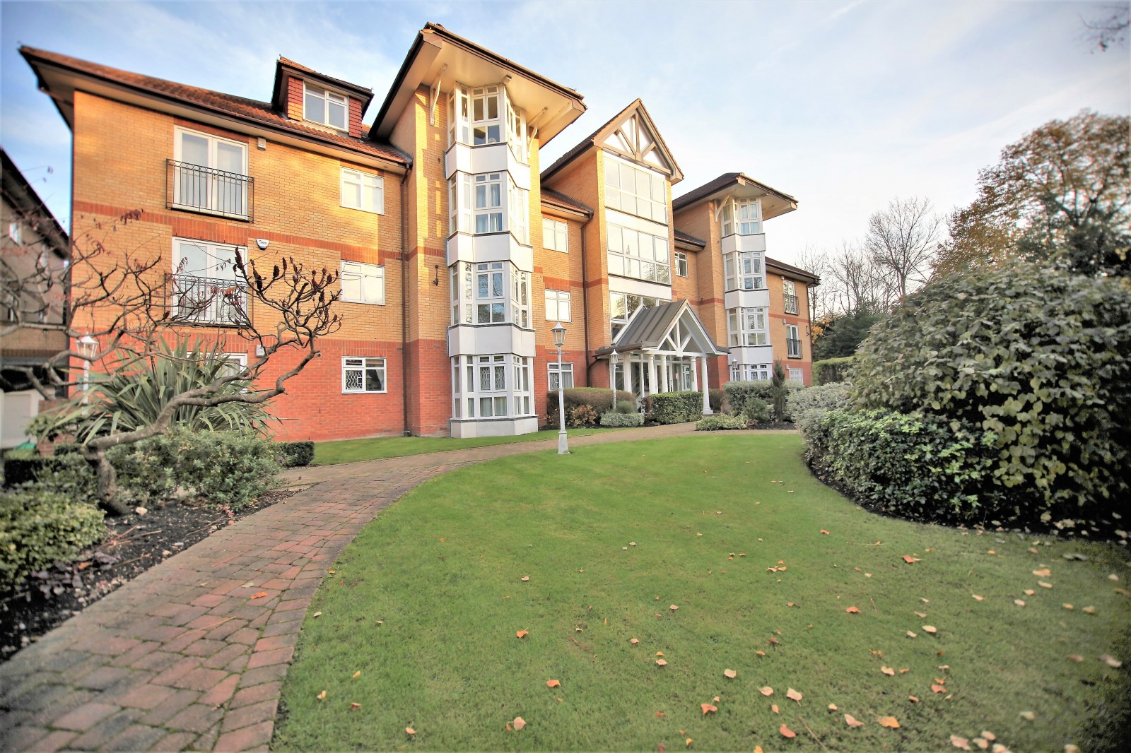 2 bedroom Apartment Under Offer