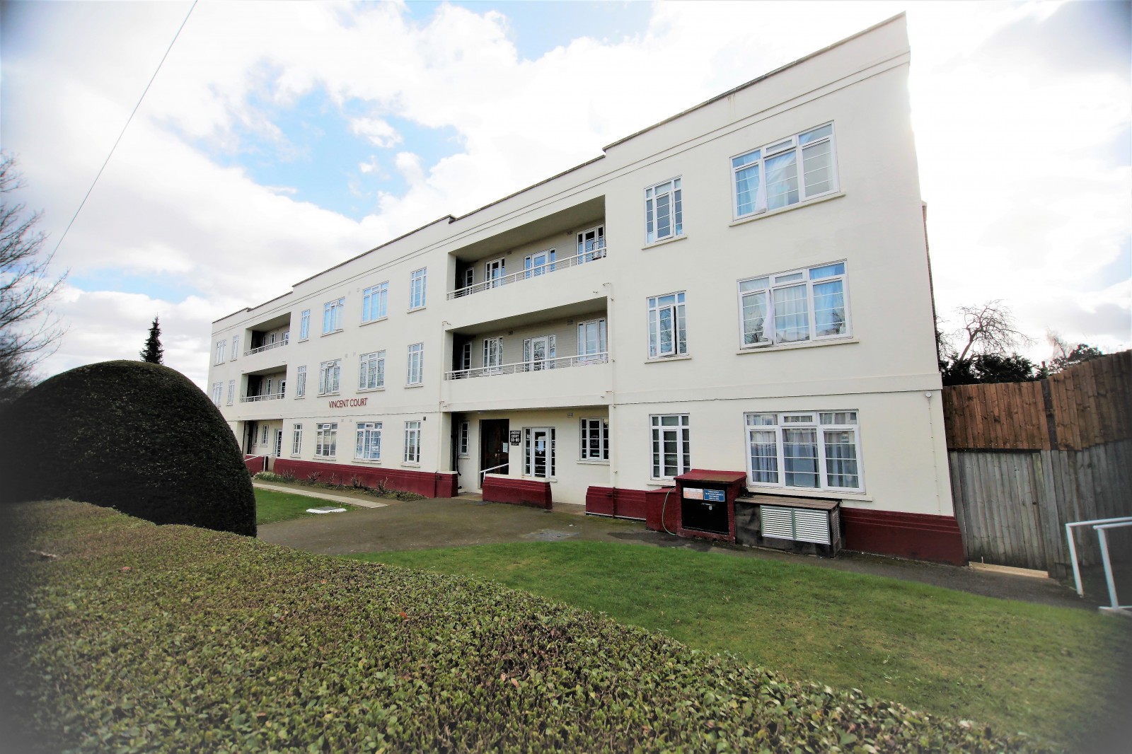 2 bedroom Apartment Under Offer